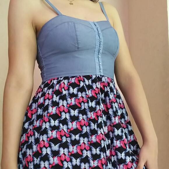 No Boundaries Butterfly Print Dress Womens S(3-5) Gray/Pink/Black Smocked Skater - Picture 2 of 9